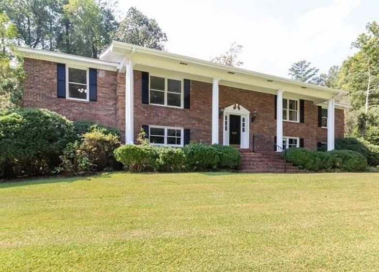 Alpine Vw, Gadsden, AL 35901, Preforeclosure 208,550 4BD / 3BH