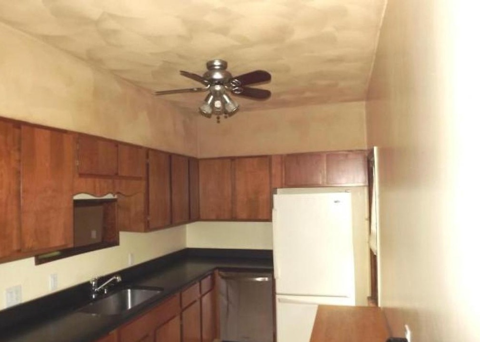 Walworth St, Lake Geneva, WI 53147, Preforeclosure 148,000 2BD