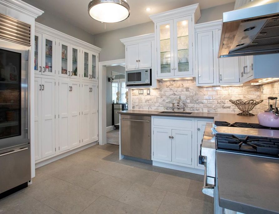 Skunks Misery Rd, Locust Valley, NY 11560, Preforeclosure 693,000