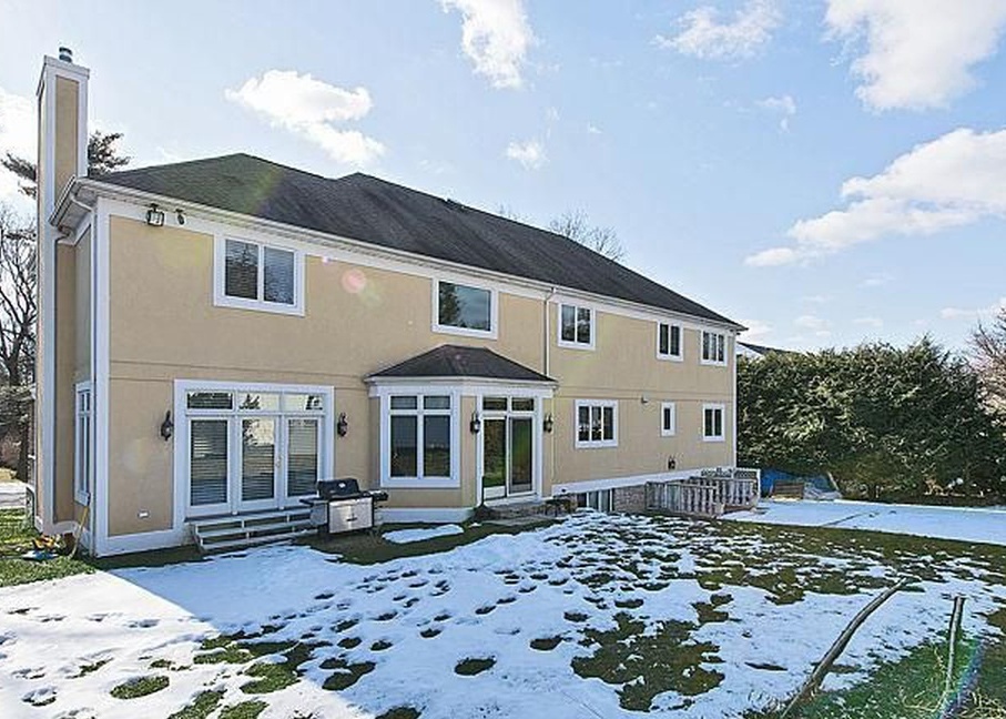 Sunnyside Way, New Rochelle, NY 10804, Preforeclosure 1,321,138