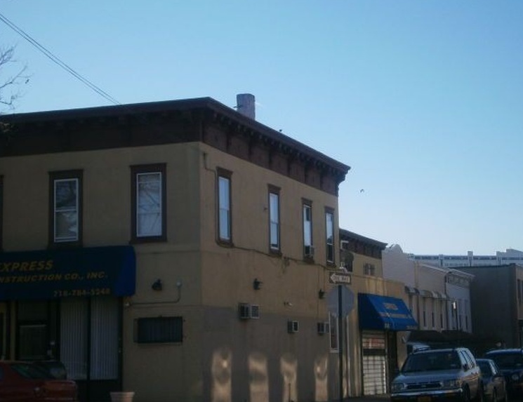 36th Ave, Long Island City, NY 11101, Preforeclosure 1,880,400 3BD