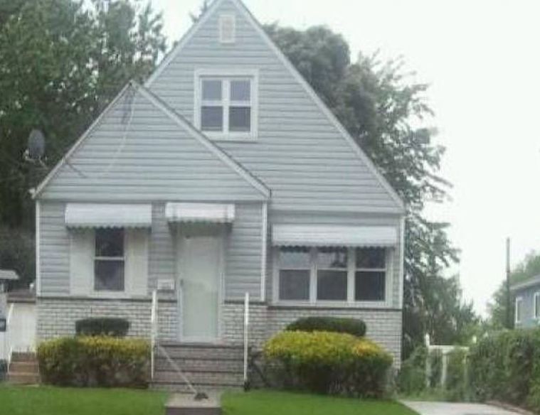 Hook Creek Blvd, Rosedale, NY 11422, Preforeclosure 558,893 4BD