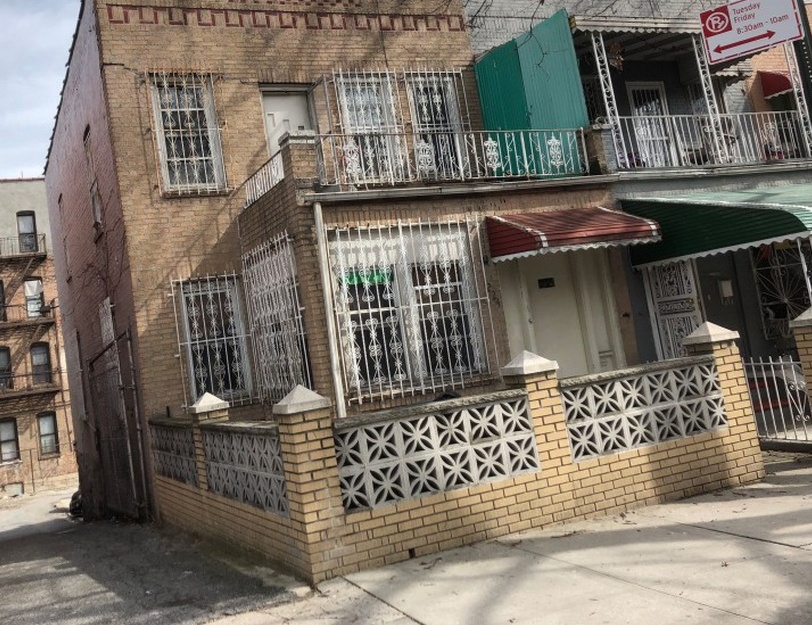Manor Ave, Bronx, NY 10472, Preforeclosure 367,000 3BD / 2BH Preforeclosure Listing 29298280