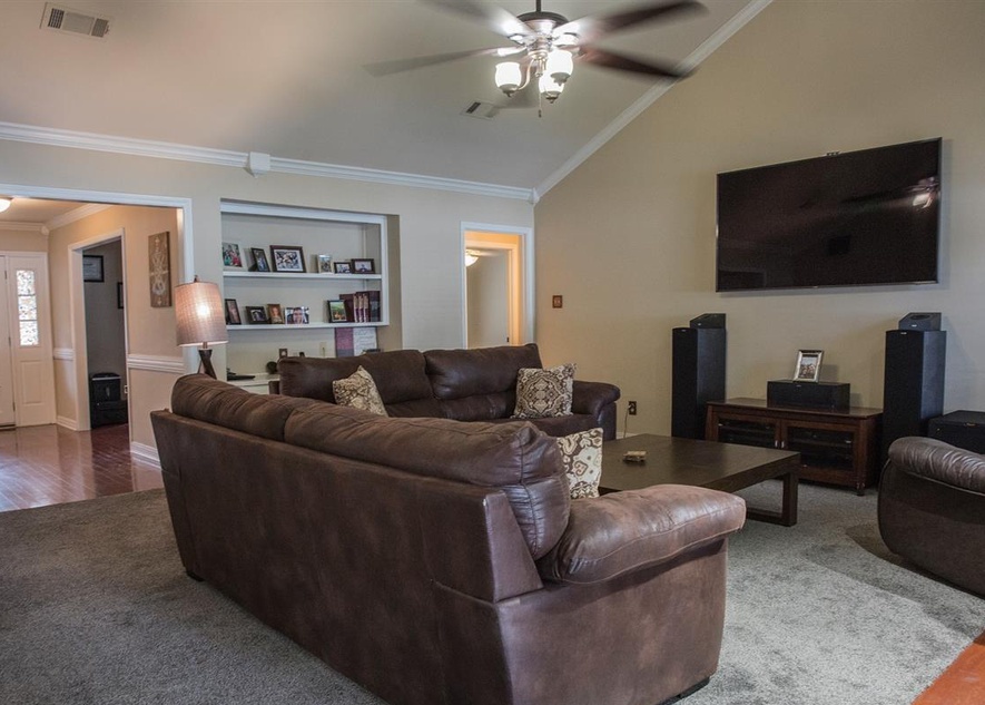 Cuba Blvd, Monroe, LA 71201, Preforeclosure 247,400 3BD / 3BH