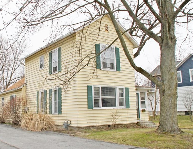 S Grove St, Bowling Green, OH 43402, Preforeclosure 109,600 3BD