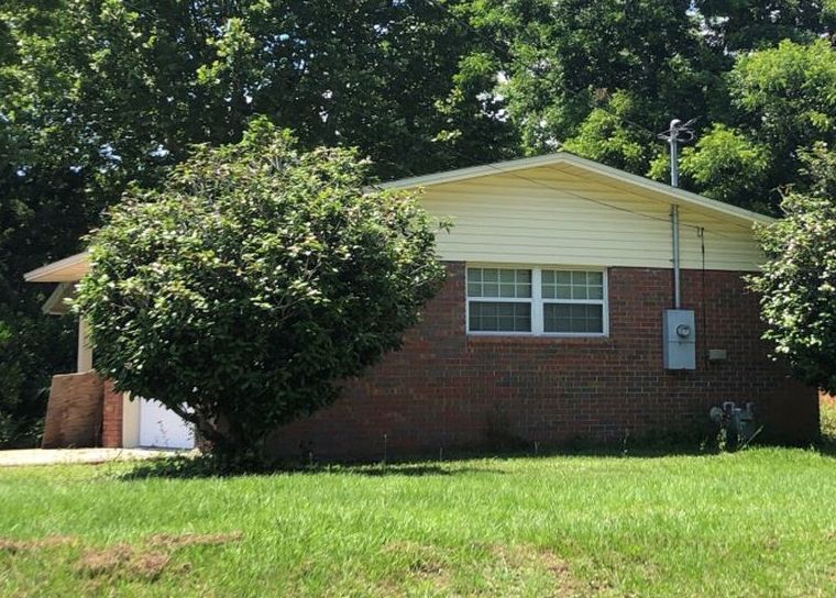 N Blue Angel Pkwy, Pensacola, FL 32526, Preforeclosure 108,500 4BD