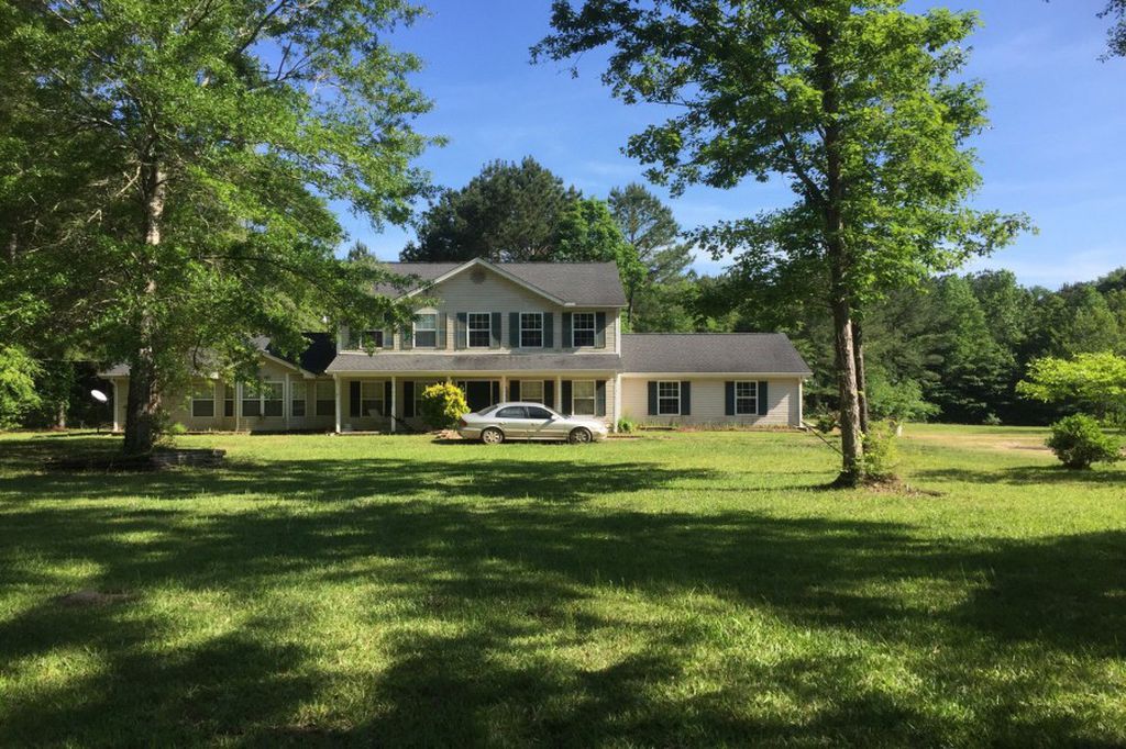 County Line Rd, Mendenhall, MS 39114, Preforeclosure 182,300 5BD