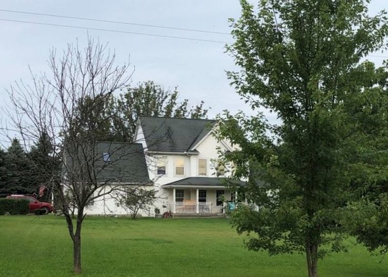 N Latson Rd, Howell, MI 48855, Preforeclosure 285,100 4BD / 2.5BH