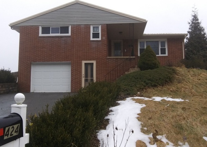 Woodmont Rd, Johnstown, PA 15905, Preforeclosure 106,900 3BD / 1BH