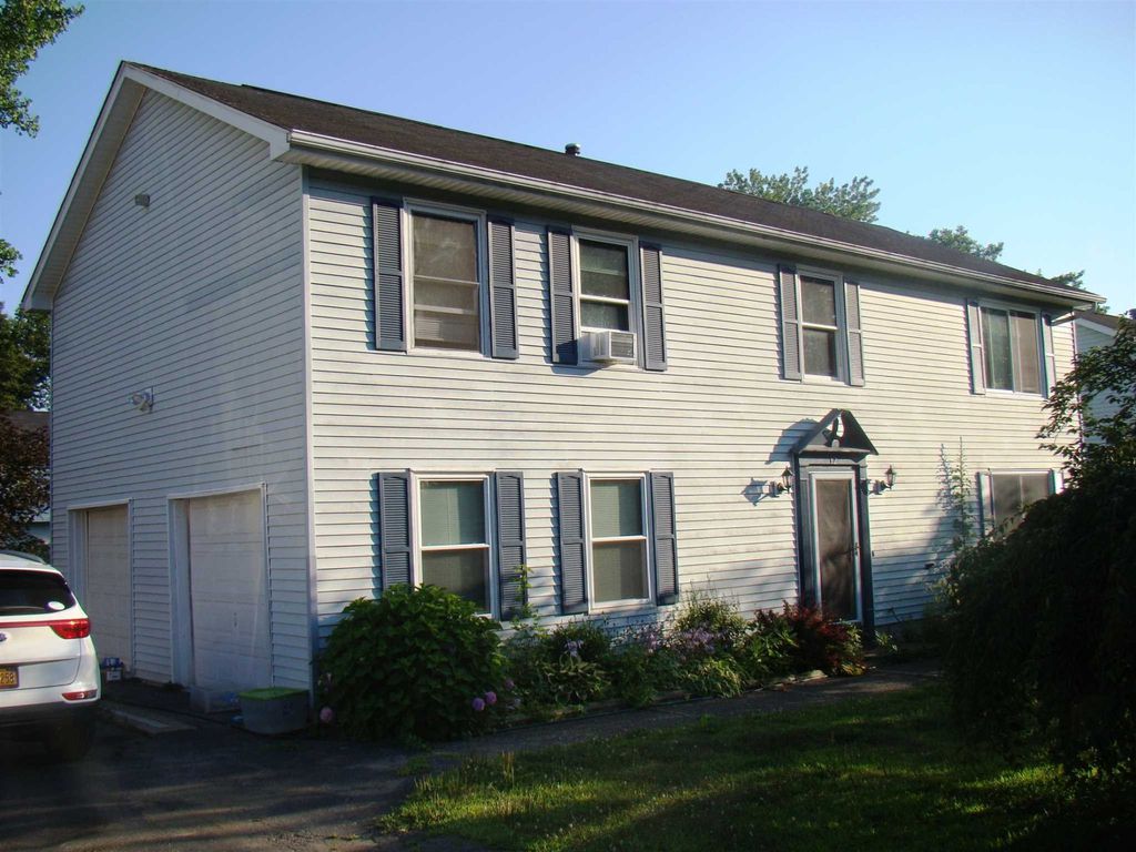 Hawk Ln, Poughkeepsie, NY 12601, Preforeclosure 249,900 3BD / 3BH