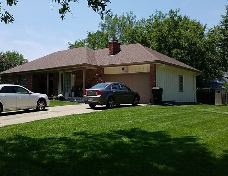 S Maple St, Ottawa, KS 66067, Preforeclosure 142,200 3BD / 2BH