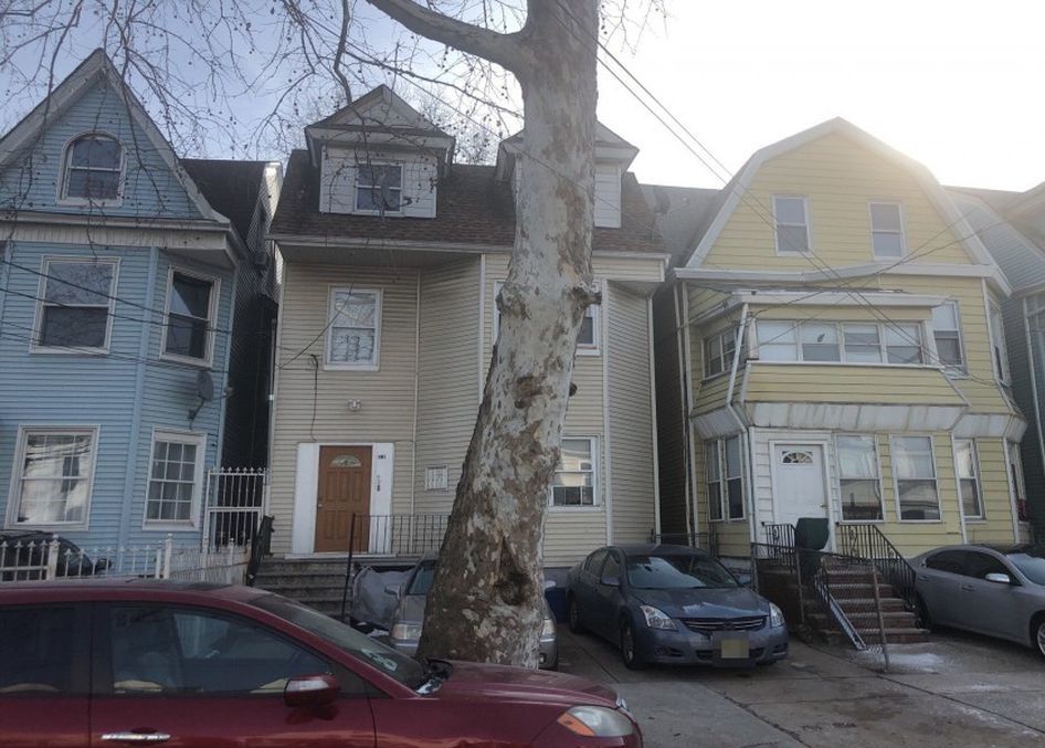 N 11th St, Newark, NJ 07107, Preforeclosure 201,000 7BD / 3BH