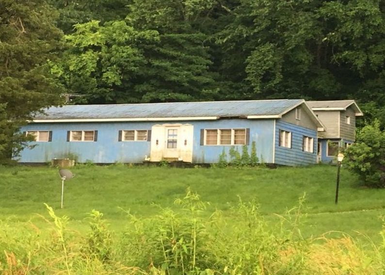 E River Rd, Palestine, IL 62451, Preforeclosure Call 3BD / 2BH