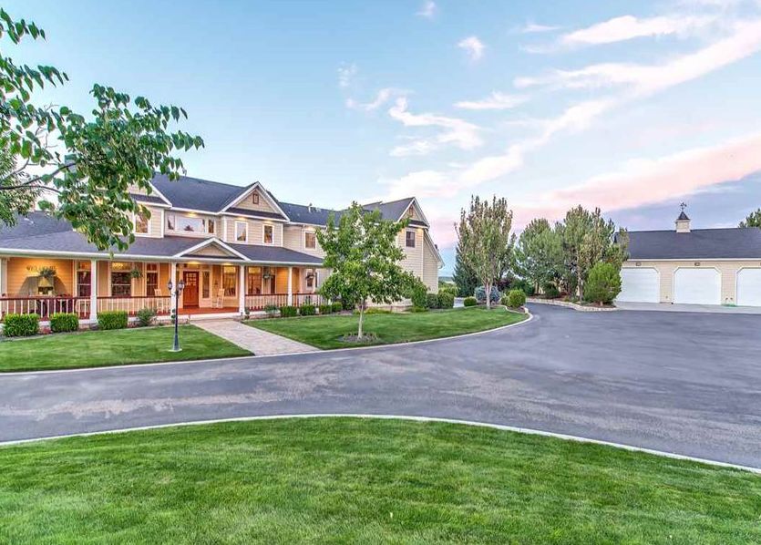 Lake Shore Dr, Nampa, ID 83686, Preforeclosure 892,500 4BD / 4.5BH