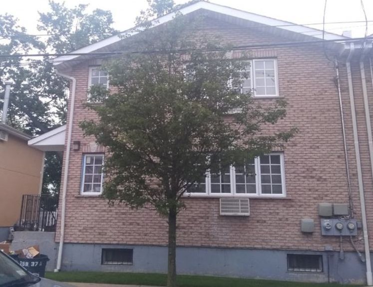 A Francis Lewis Blvd, Rosedale, NY 11422, Preforeclosure 676,203 6BD / 1.5BH