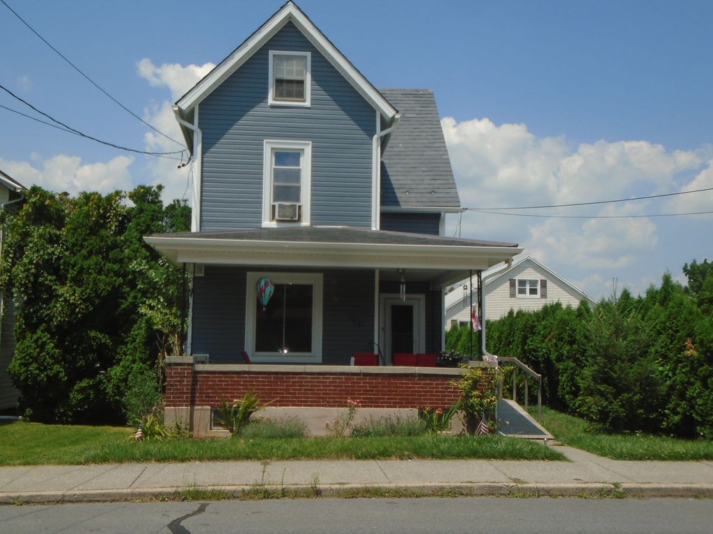 Race St, Catasauqua, PA 18032, Preforeclosure 208,500 3BD / 1BH