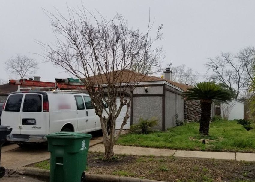 Bowlan Ln, Houston, TX 77035, Preforeclosure 121,300 2BD / 2BH Preforeclosure Listing