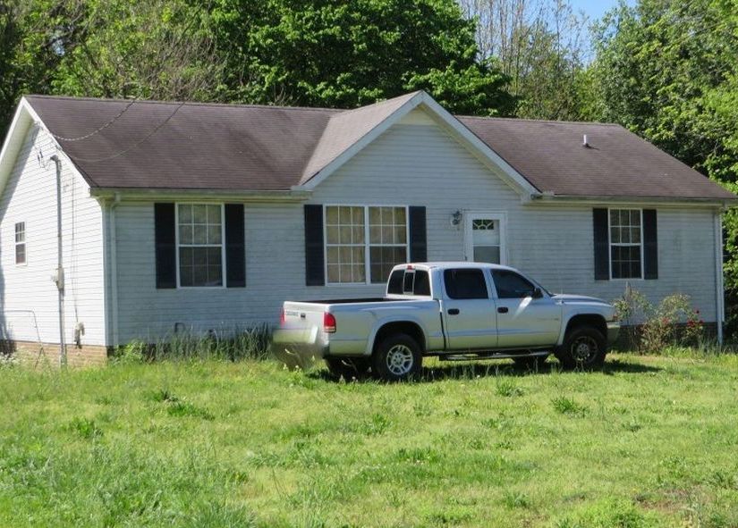 Bellamy Ln, Clarksville, TN 37043, Preforeclosure 157,733 3BD