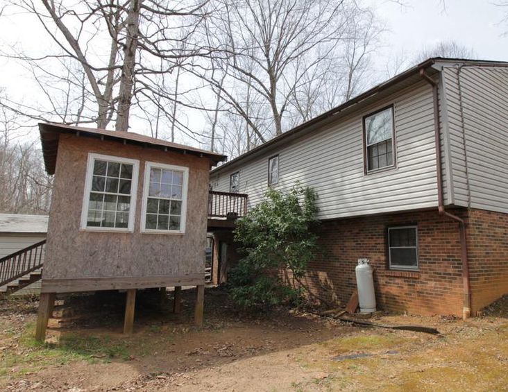 Homestead Dr, Forest, VA 24551, Preforeclosure 153,100 3BD / 1BH