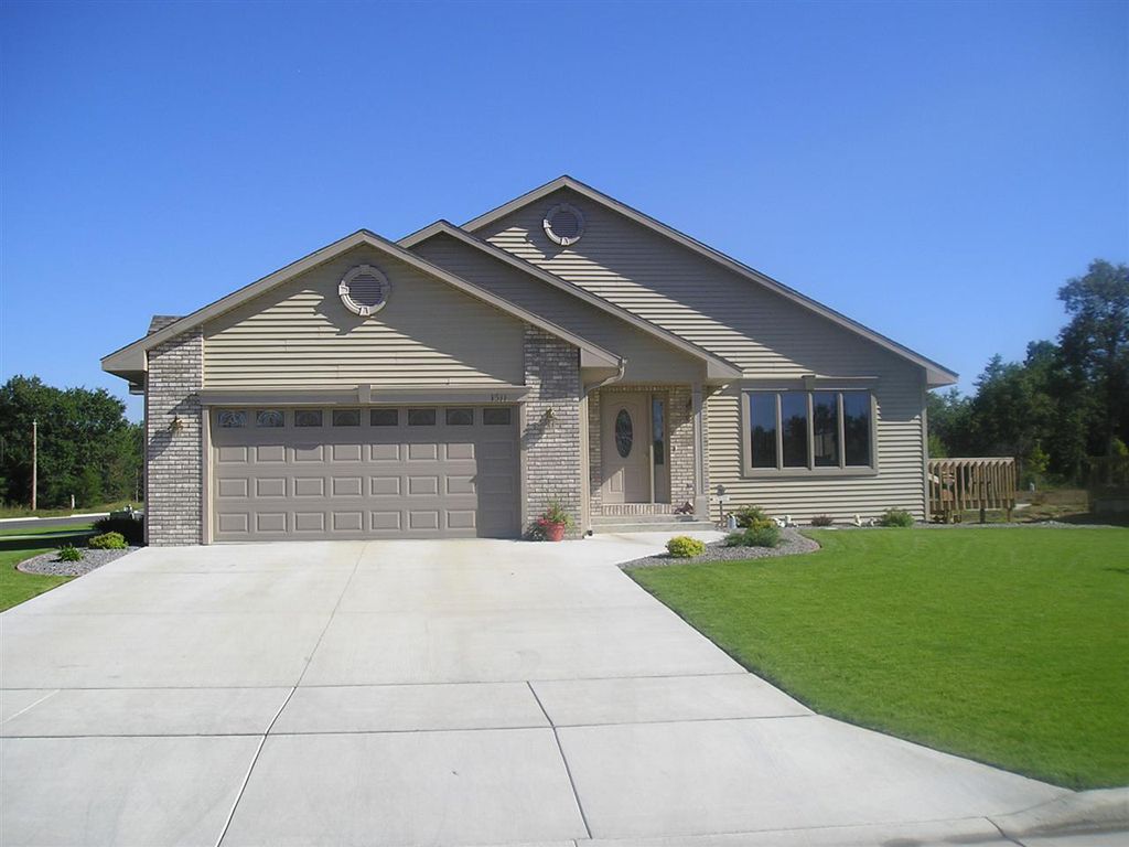 Rosewood Ave, Wisconsin Rapids, WI 54494, Preforeclosure 165,800