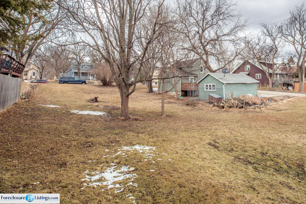 W Lincoln Ave, Fergus Falls, MN 56537, Preforeclosure 81,800 3BD