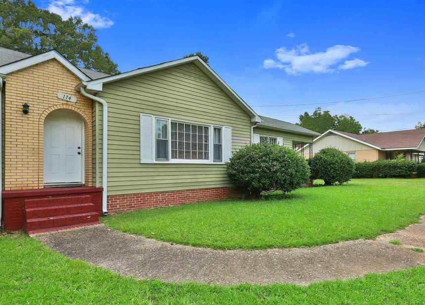 Mallory Dr, Lagrange, GA 30241, Preforeclosure 79,700 3BD / 1BH