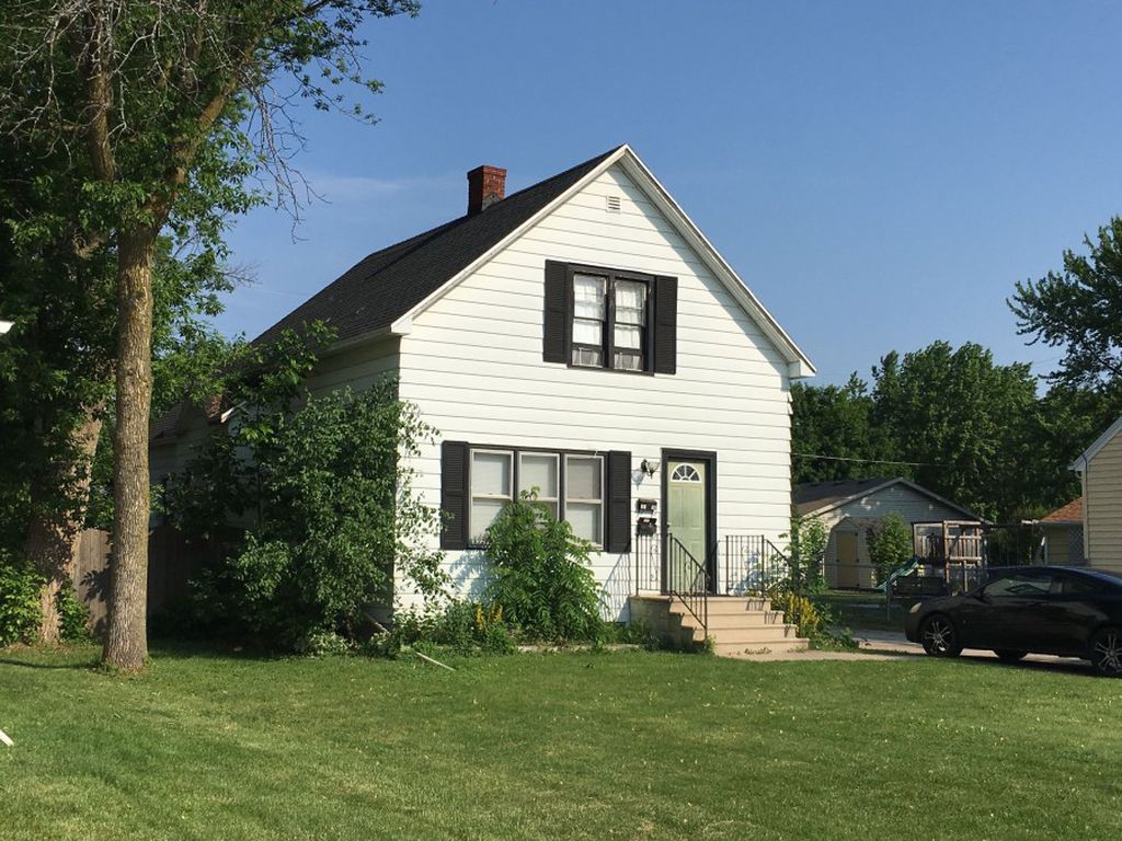 S Norwood Ave, Green Bay, WI 54304, Preforeclosure 103,500 3BD