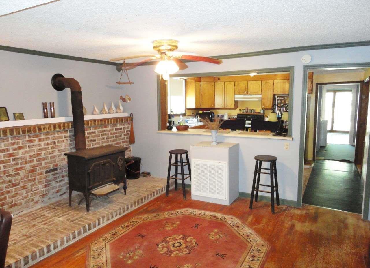 S Old Fairview Rd, Fountain Inn, SC 29644, Preforeclosure 175,000