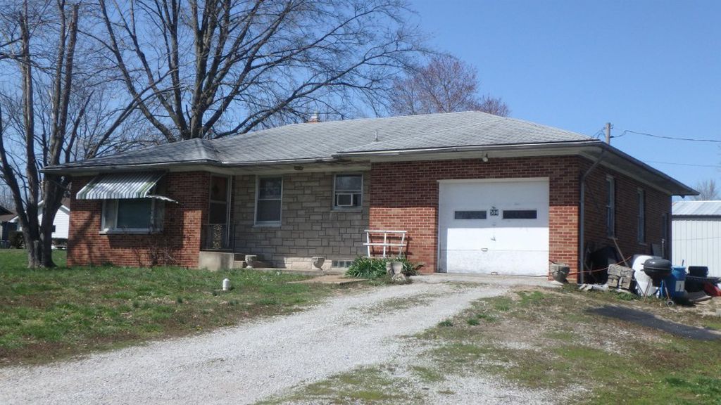 Cass St, Smithton, IL 62285, Preforeclosure 157,800 4BD / 2BH Preforeclosure Listing
