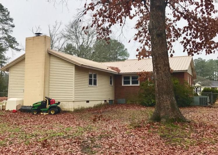 N Edinborough St, Red Springs, NC 28377, Preforeclosure 65,400 3BD