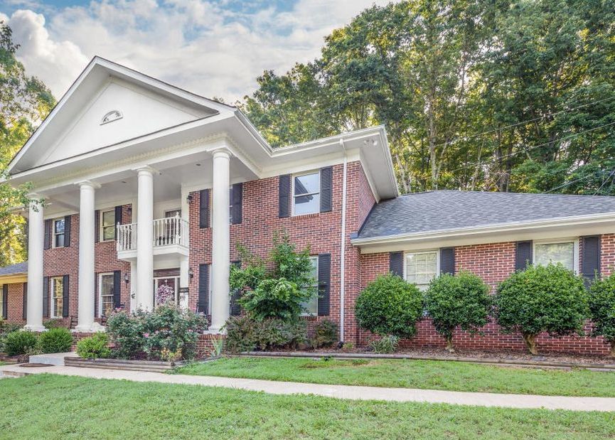 Buckingham Dr, Chattanooga, TN 37421, Preforeclosure 374,840 4BD