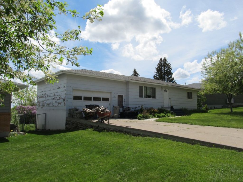 Riverview Dr W, Great Falls, MT 59404, Preforeclosure 139,300 2BD