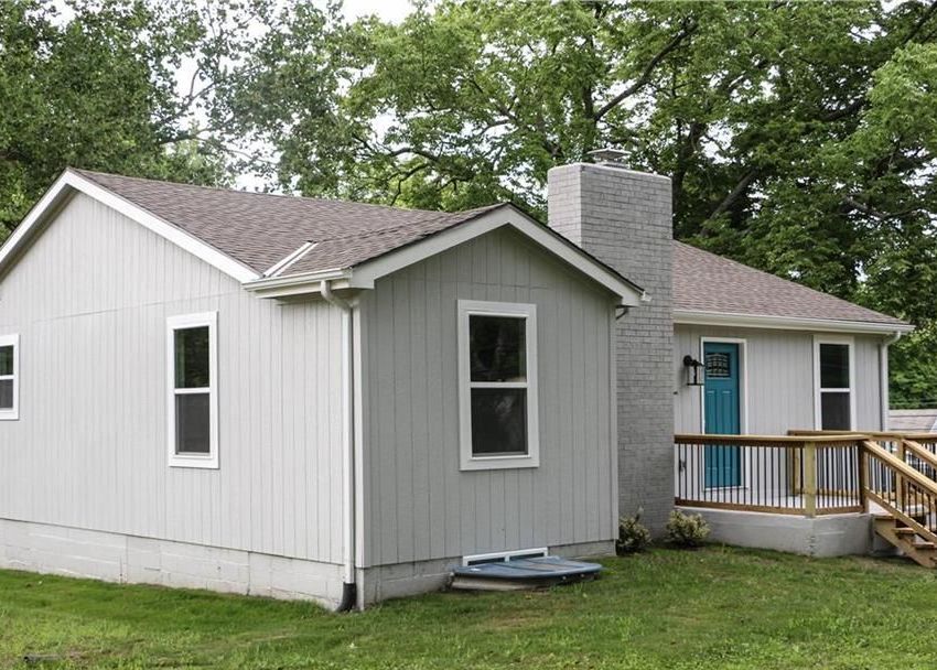 Pine St, Eudora, KS 66025, Preforeclosure 232,800 4BD / 2BH Preforeclosure Listing 29525841