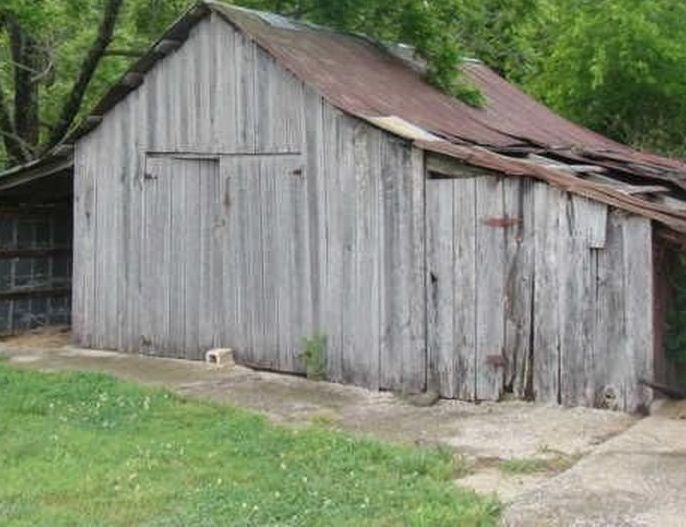 Clifton Rd, Lawrenceburg, TN 38464, Preforeclosure 47,859 3BD