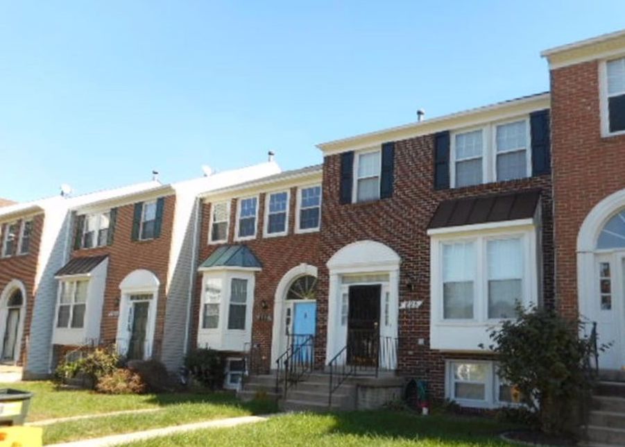 Lake Shore Dr, Bowie, MD 20721, Preforeclosure 266,600 2BD / 4BH