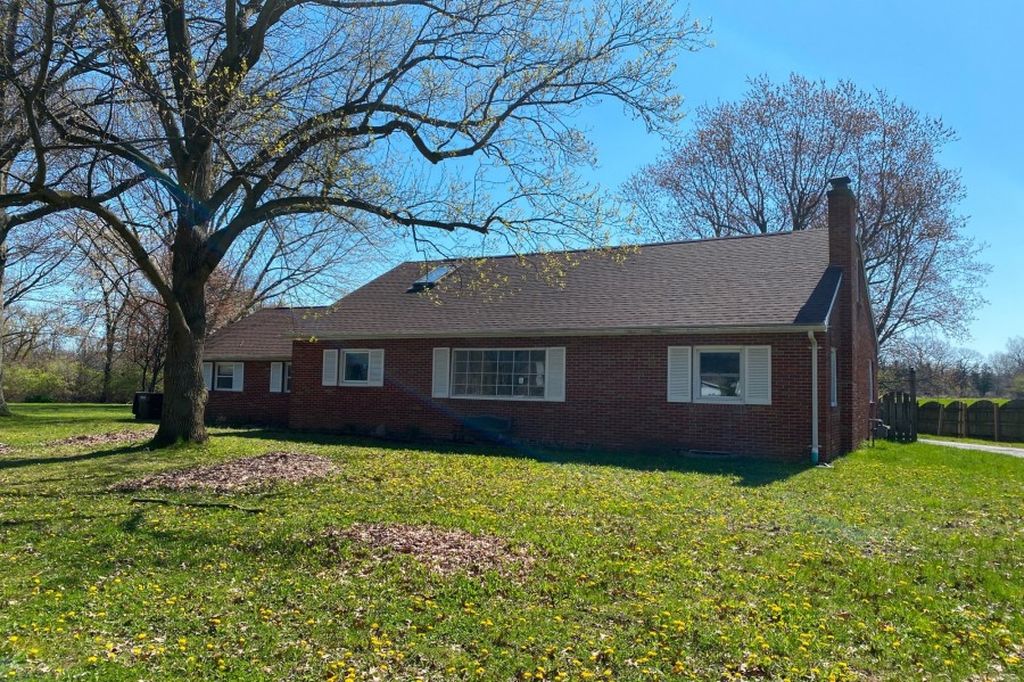 Gibson Ct, Tiffin, OH 44883, Preforeclosure 223,000 3BD / 2BH