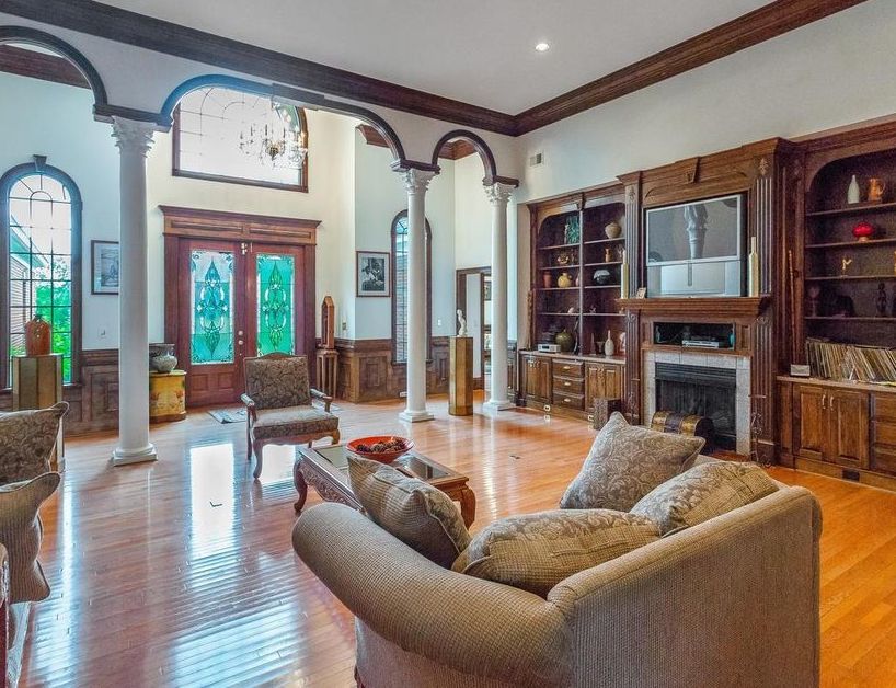 Hastings Point Dr, Columbia, SC 29203, Preforeclosure 401,600 4BD / 2.5BH Preforeclosure