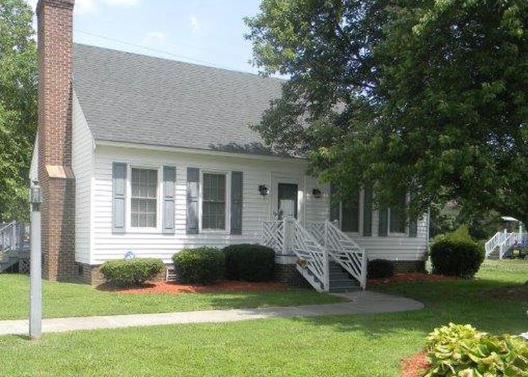 Dana Ln, Rocky Mount, NC 27803, Preforeclosure 108,300 4BD / 2BH