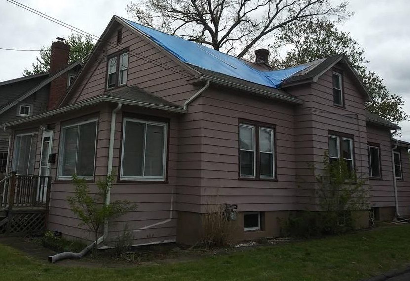 Livingston Rd, East Hartford, CT 06108, Preforeclosure 133,200 4BD / 2BH Preforeclosure