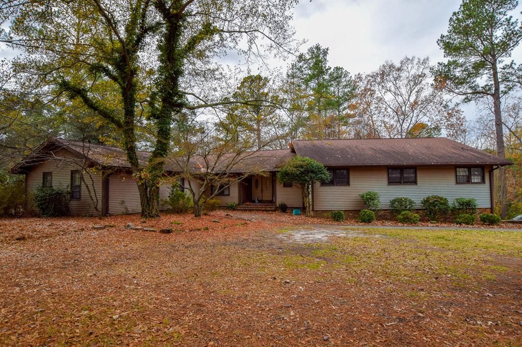 Houndslake Dr, Aiken, SC 29803, Preforeclosure 241,200 4BD / 3BH
