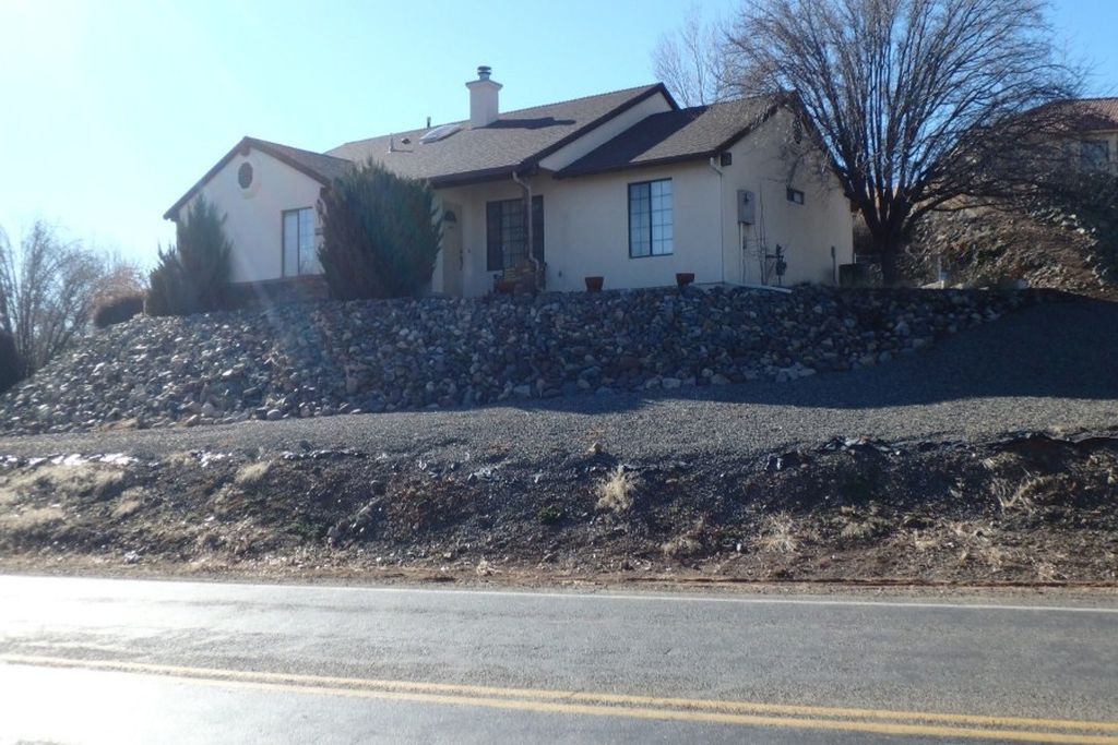 N Robert Rd, Prescott Valley, AZ 86314, Preforeclosure 261,105 3BD