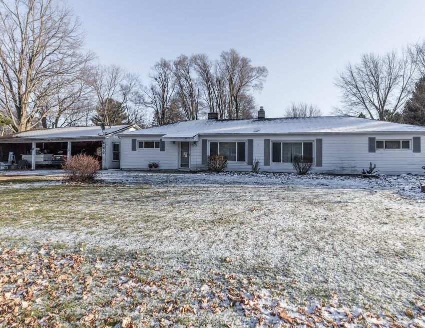 Pine St, Dimondale, MI 48821, Preforeclosure 93,900 2BD / 1BH