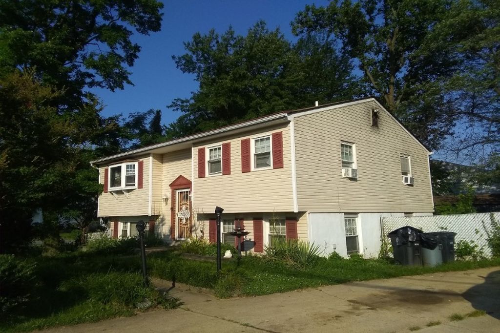 Ritchie Rd, District Heights, MD 20747, Preforeclosure 239,900 4BD