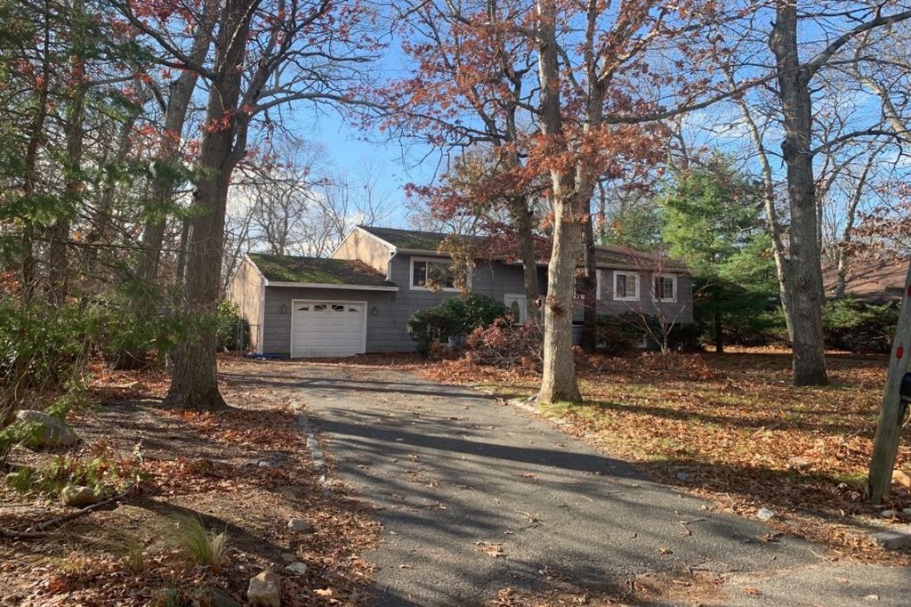 Trout Brook Ln, Riverhead, NY 11901, Preforeclosure 478,200 2BD