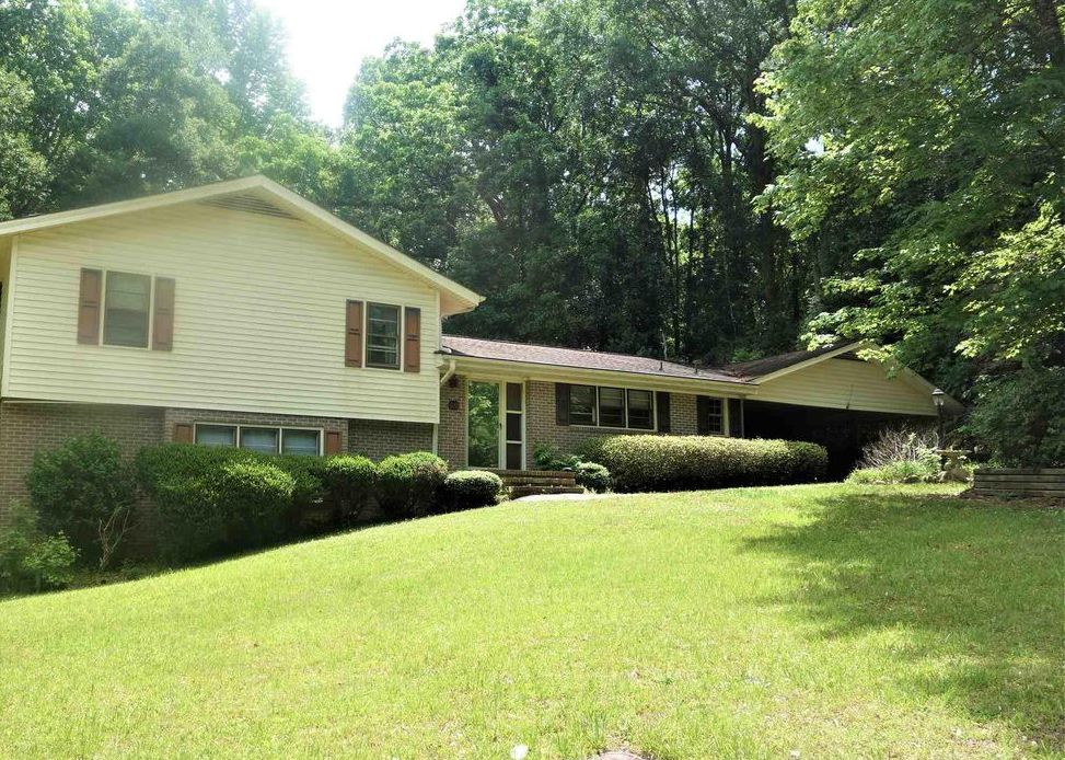 N Zion St, Winnsboro, SC 29180, Preforeclosure 149,000 3BD / 3BH Preforeclosure Listing