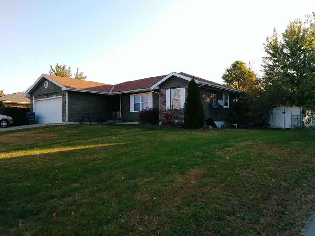 Morningview St, Harrisonville, MO 64701, Preforeclosure 226,500