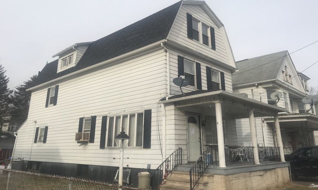 Carey Ave, Wilkes Barre, PA 18702, Preforeclosure 76,600 3BD / 3BH