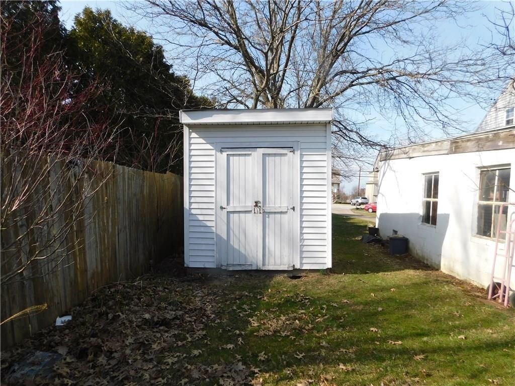 Pine Ave, Erie, PA 16504, Preforeclosure 105,774 3BD / 2BH