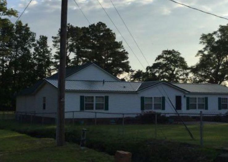 Decker Rd, Saint Pauls, NC 28384, Preforeclosure 73,000 4BD / 2BH