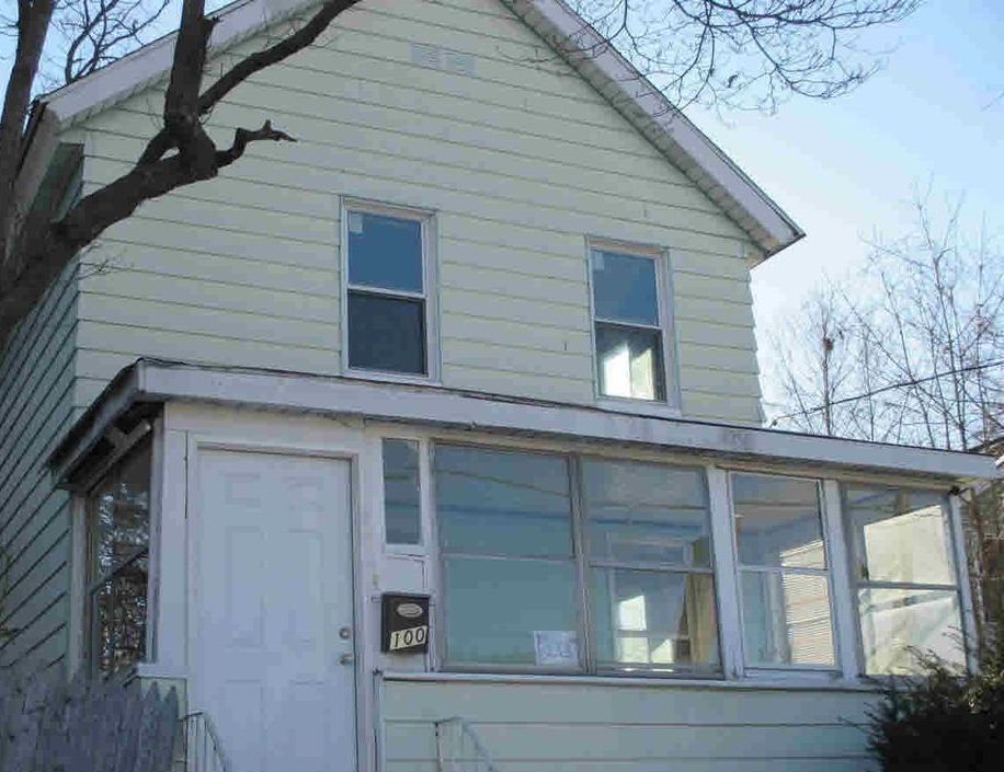 Hudson Ave, Poughkeepsie, NY 12601, Preforeclosure 165,288 2BD